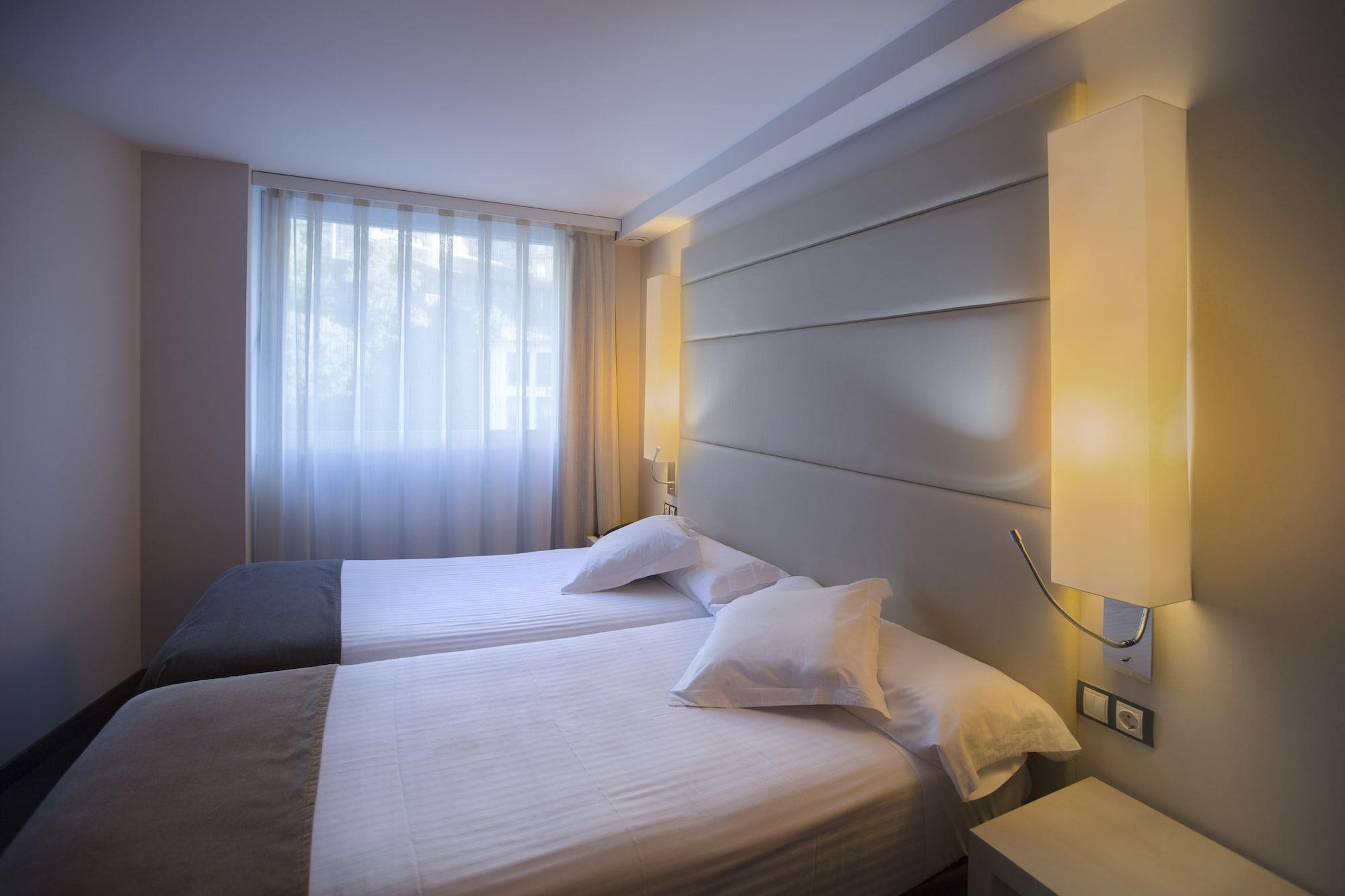 Yomo Mola Park Hotel Les Escaldes Ngoại thất bức ảnh