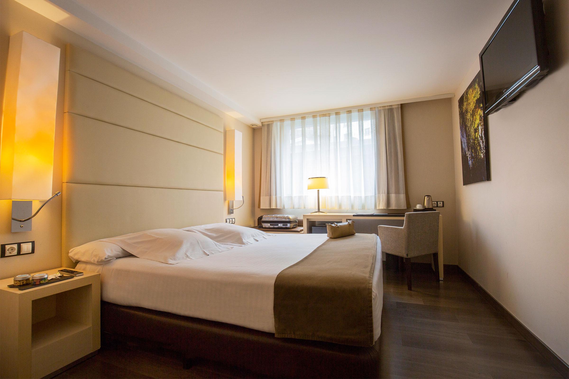 Yomo Mola Park Hotel Les Escaldes Ngoại thất bức ảnh