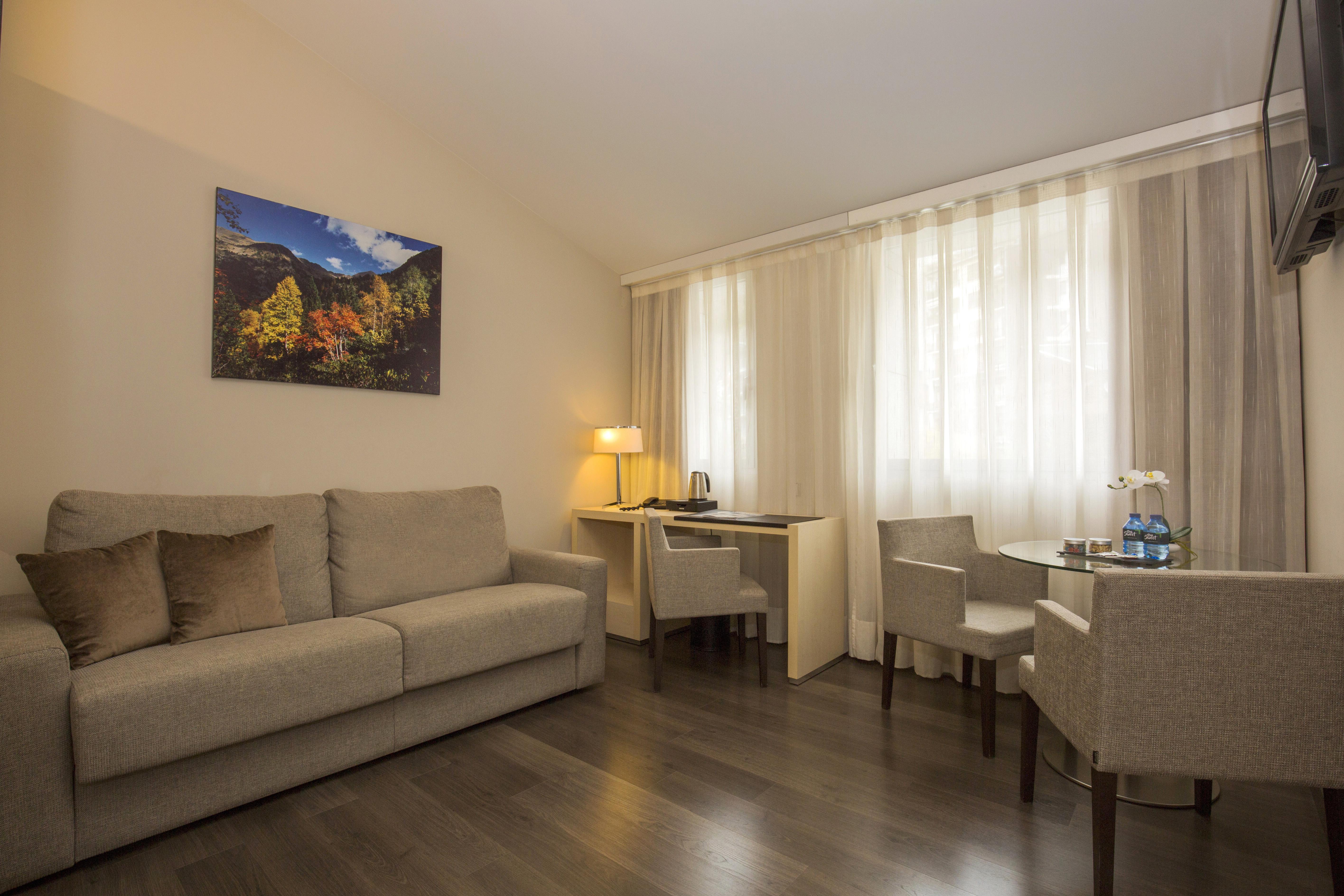 Yomo Mola Park Hotel Les Escaldes Ngoại thất bức ảnh