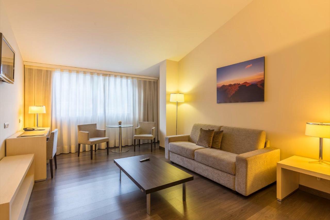 Yomo Mola Park Hotel Les Escaldes Ngoại thất bức ảnh